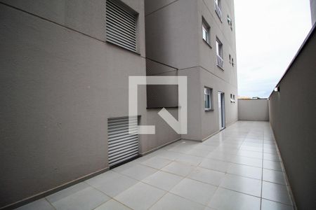 Apartamento para alugar com 72m², 2 quartos e 2 vagasQuintal