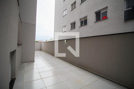 Apartamento para alugar com 72m², 2 quartos e 2 vagasQuintal