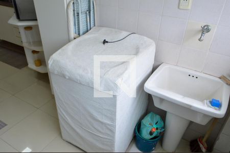 Apartamento à venda com 60m², 2 quartos e 1 vagaÁrea de Serviço