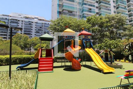 Apartamento para alugar com 82m², 2 quartos e 1 vagaÁrea comum - Playground