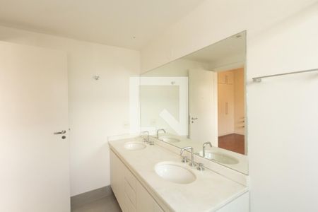 Apartamento para alugar com 151m², 2 quartos e 2 vagasBanheiro da Suíte