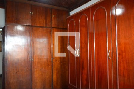 Casa à venda com 248m², 4 quartos e 2 vagasQuarto 3