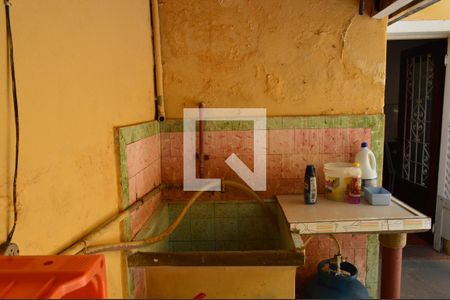 Casa à venda com 248m², 4 quartos e 2 vagasÁrea de Serviço