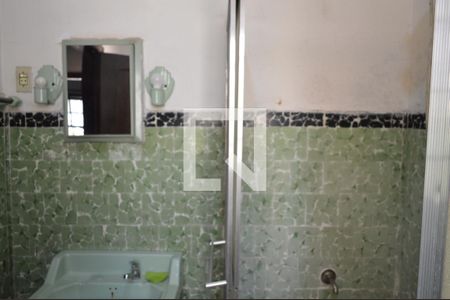 Casa à venda com 248m², 4 quartos e 2 vagasBanheiro