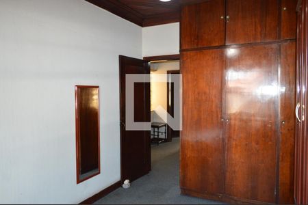 Casa à venda com 248m², 4 quartos e 2 vagasQuarto 3