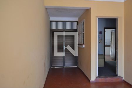 Casa à venda com 248m², 4 quartos e 2 vagasEntrada