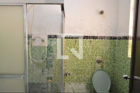 Casa à venda com 248m², 4 quartos e 2 vagasBanheiro