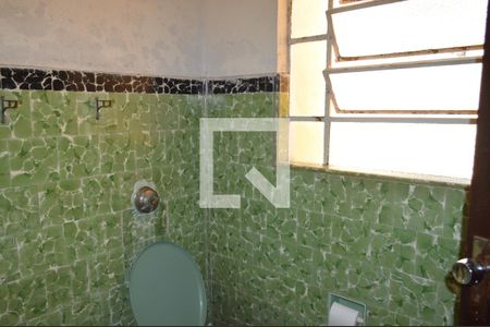 Casa à venda com 248m², 4 quartos e 2 vagasBanheiro