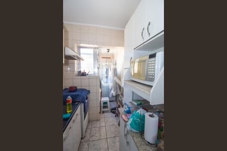 Cozinha de apartamento à venda com 2 quartos, 59m² em Medianeira, Porto Alegre