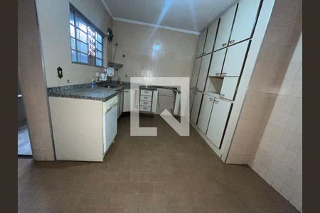 Casa à venda com 200m², 5 quartos e 2 vagasCozinha 3