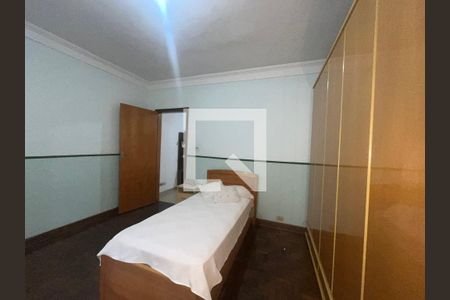 Casa à venda com 200m², 5 quartos e 2 vagasSuite