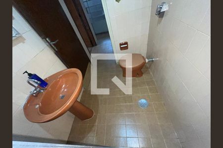 Casa à venda com 200m², 5 quartos e 2 vagasBanheiro 4