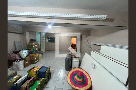 Casa à venda com 200m², 5 quartos e 2 vagasPorão 