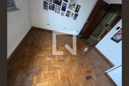 Casa à venda com 200m², 5 quartos e 2 vagasQuarto 3
