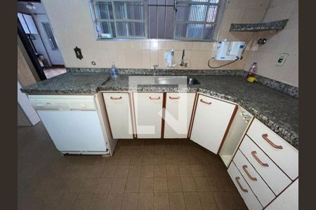 Casa à venda com 200m², 5 quartos e 2 vagasCozinha 3