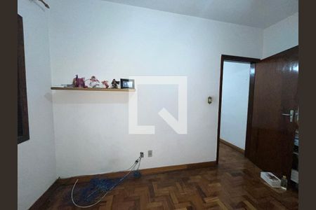 Casa à venda com 200m², 5 quartos e 2 vagasQuarto 5