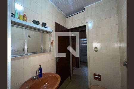 Casa à venda com 200m², 5 quartos e 2 vagasBanheiro 4
