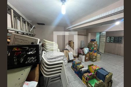 Casa à venda com 200m², 5 quartos e 2 vagasPorão 