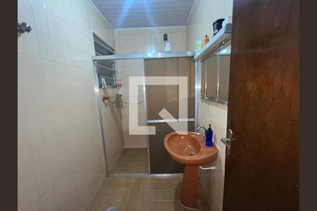 Casa à venda com 200m², 5 quartos e 2 vagasBanheiro 4