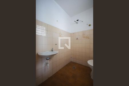 Banheiro de casa para alugar com 1 quarto, 40m² em Jardim Londrina, São Paulo