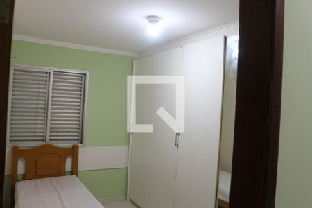 Quarto 2 de apartamento para alugar com 2 quartos, 59m² em Vila Palmares, São Caetano do Sul