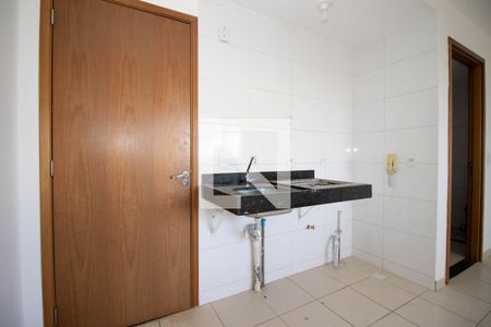 Cozinha de kitnet/studio à venda com 1 quarto, 30m² em Qr 312, Brasília