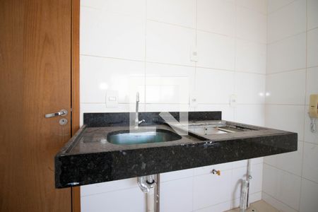 Cozinha de kitnet/studio à venda com 1 quarto, 30m² em Qr 312, Brasília