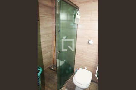 Casa à venda com 110m², 3 quartos e 2 vagasBanheiro do Quarto 2