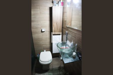 Casa à venda com 110m², 3 quartos e 2 vagasBanheiro do Quarto 2