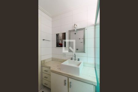 Apartamento à venda com 125m², 3 quartos e 1 vaga Apartamento à venda com 125m², 3 quartos e 1 vagaBanheiro 1
