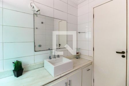 Apartamento à venda com 125m², 3 quartos e 1 vaga Apartamento à venda com 125m², 3 quartos e 1 vagaBanheiro da Suíte