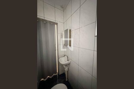 Banheiro de apartamento para alugar com 1 quarto, 40m² em Parque Peruche, São Paulo