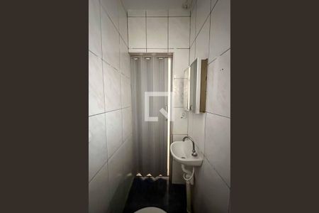 Banheiro de apartamento para alugar com 1 quarto, 40m² em Parque Peruche, São Paulo