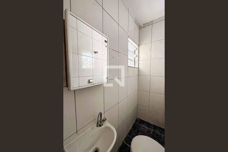 Banheiro de apartamento para alugar com 1 quarto, 40m² em Parque Peruche, São Paulo