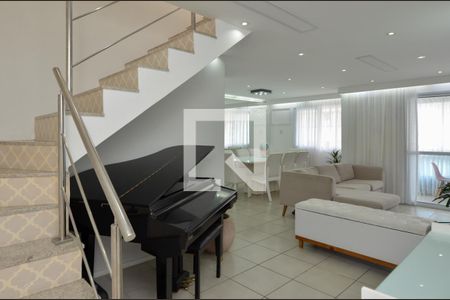 Apartamento para alugar com 190m², 3 quartos e 2 vagassala