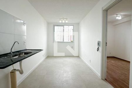Sala de kitnet/studio para alugar com 1 quarto, 24m² em Água Branca, São Paulo