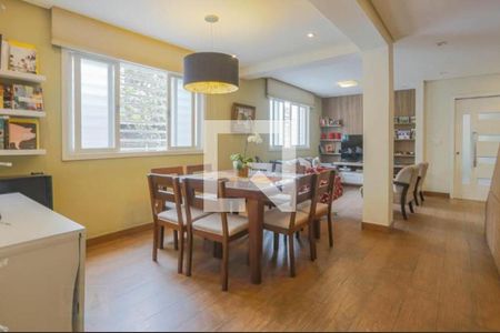 Casa à venda com 200m², 3 quartos e 3 vagas