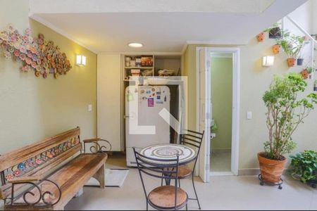 Casa à venda com 200m², 3 quartos e 3 vagas