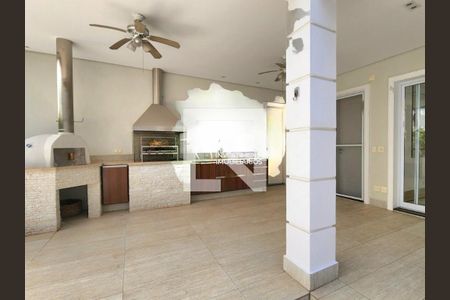 Casa de condomínio à venda com 550m², 4 quartos e 2 vagas