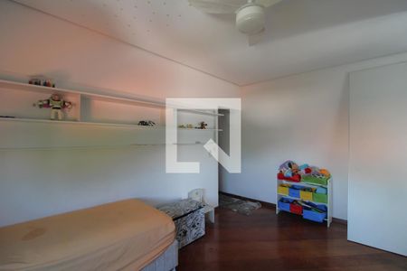 Casa de condomínio à venda com 350m², 4 quartos e 4 vagasSuíte 3