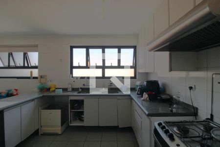 Casa de condomínio à venda com 350m², 4 quartos e 4 vagasCozinha