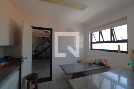 Casa de condomínio à venda com 350m², 4 quartos e 4 vagasCozinha