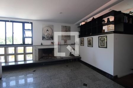 Casa de condomínio à venda com 350m², 4 quartos e 4 vagasSala 1