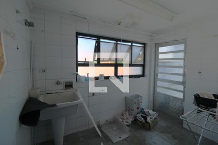 Casa de condomínio à venda com 350m², 4 quartos e 4 vagasLavanderia 2