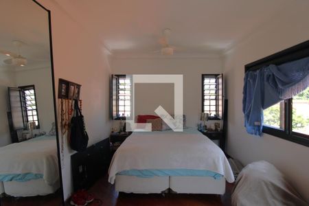 Casa de condomínio à venda com 350m², 4 quartos e 4 vagasSuíte 2