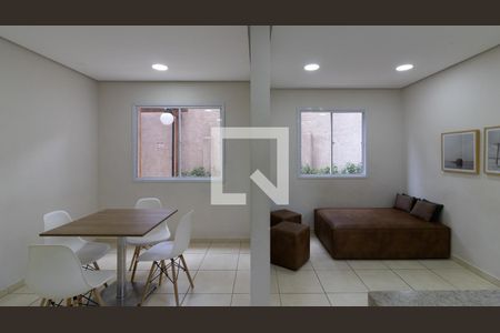 Apartamento à venda com 37m², 2 quartos e sem vagaÁrea comum - Salão de festas