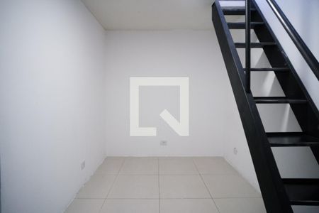 Casa para alugar com 140m², 2 quartos e 4 vagasEscada