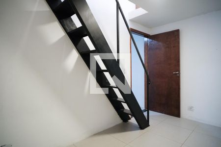 Casa para alugar com 140m², 2 quartos e 4 vagasEscada