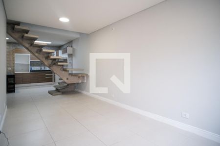 Sala de casa para alugar com 2 quartos, 140m² em Vila Londrina, São Paulo