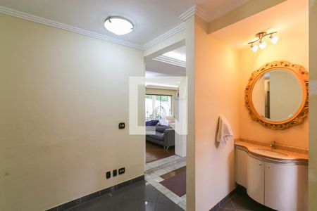 Casa à venda com 980m², 5 quartos e 8 vagasLavabo